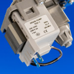 Насос (помпа) с корпусом для стиральной машины Saturn P25-1, оригинал